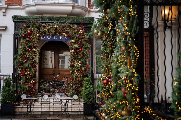 Deck the Halls | Your Ultimate Guide to Christmas Shopping in London